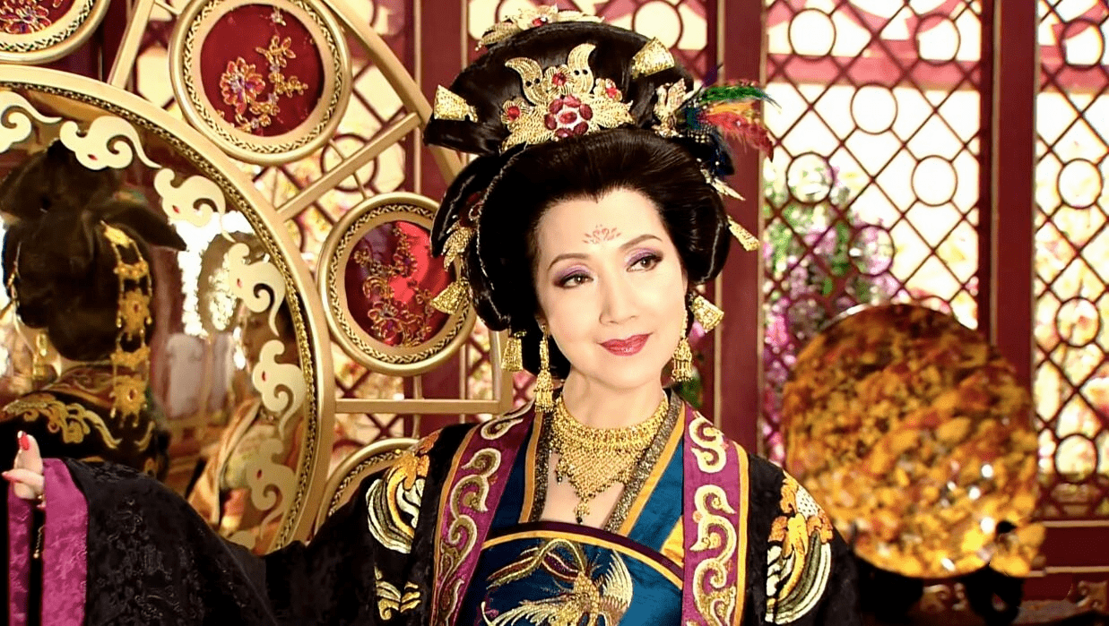 低了,而李宥的生母是兴唐名臣郭子仪的孙女,驸马郭暧和升平公主的女儿