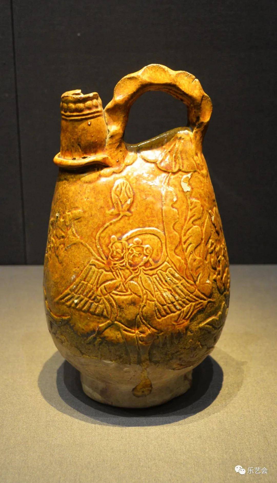 孟和套格套分享:内蒙古博物院《大辽契丹》辽代瓷器艺术上篇