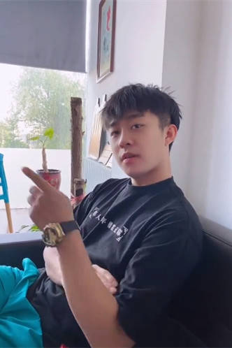 德云九队长张九龄再也不担心被薅头发了,天道好轮回,王九龙怂了_手机