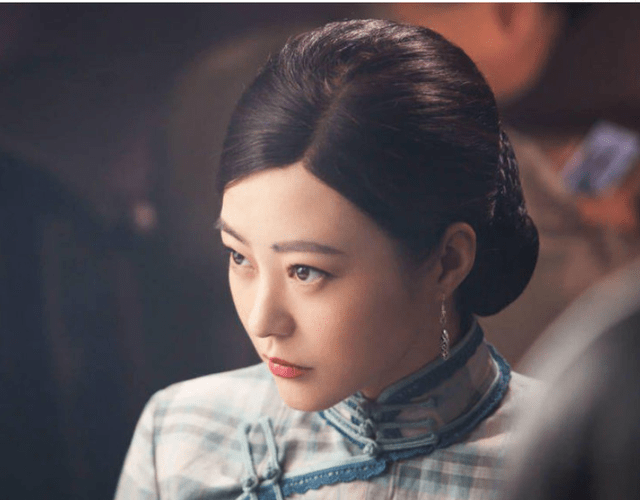 原创
可怕的不是42岁郝蕾“扮嫩”,而是烂剧逼影后“装傻”
可惜了郝蕾,那么努力扮嫩演了个寂寞可怕的根本不是郝蕾扮嫩,而是逼影后装傻郝蕾 “扮嫩”,揭开了多少演技派演烂剧的遮羞布