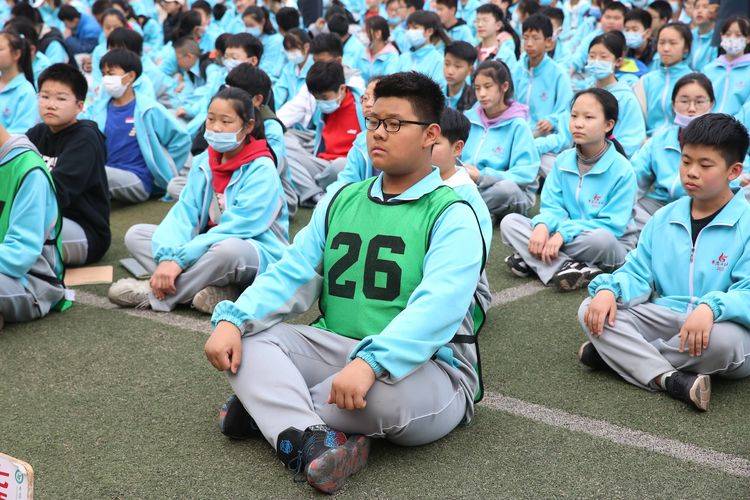 枣庄十五中举行法治副校长聘任仪式暨防校园欺凌法治报告会