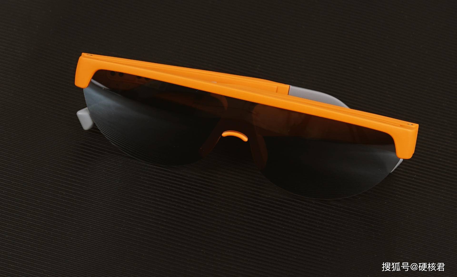 黑科技眼镜镜片推荐 7ea0612e1b684dd7bf67c0e62d71702e.jpeg