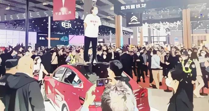 消费者|特斯拉上海车展抢头条，“友善扶起”值得反思，媒体监督岂容轻视
