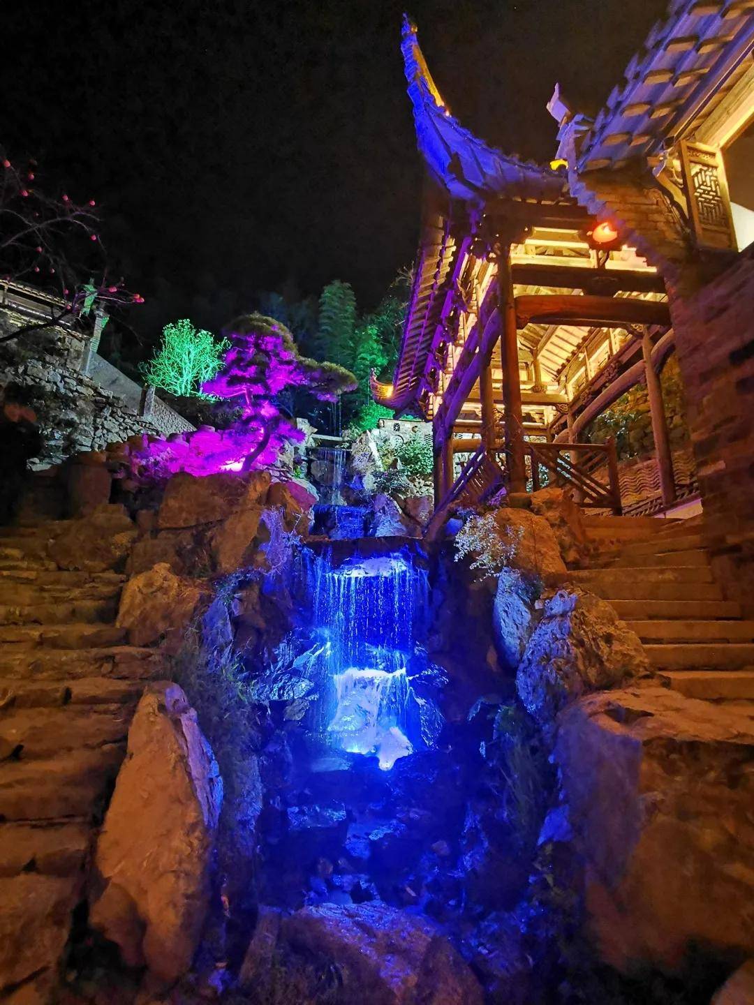 延迟闭园篁岭夜游重启快来感受篁岭白黑全天候魅力