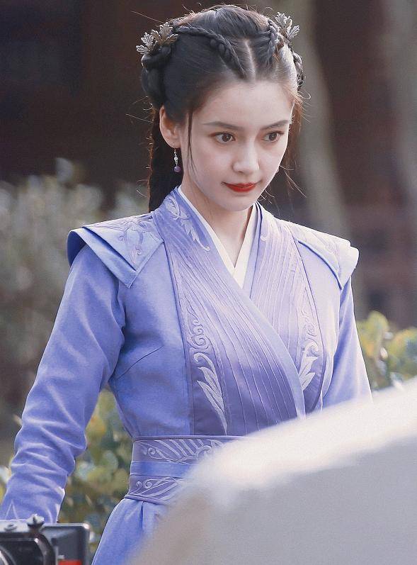 baby穿古装打戏曝光，扭腰打时宛如跳舞，求你饶了我们吧：辣眼睛