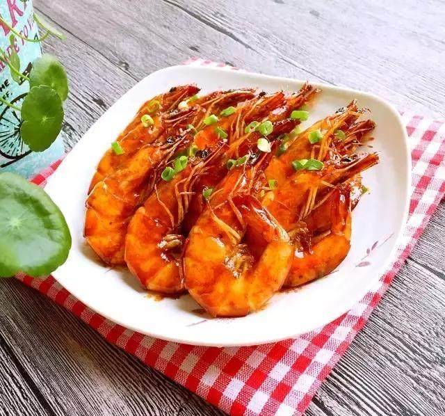 油焖大虾做法第一美食 284da7c9cb3a4cbb83e1fd0f14d32183.jpeg