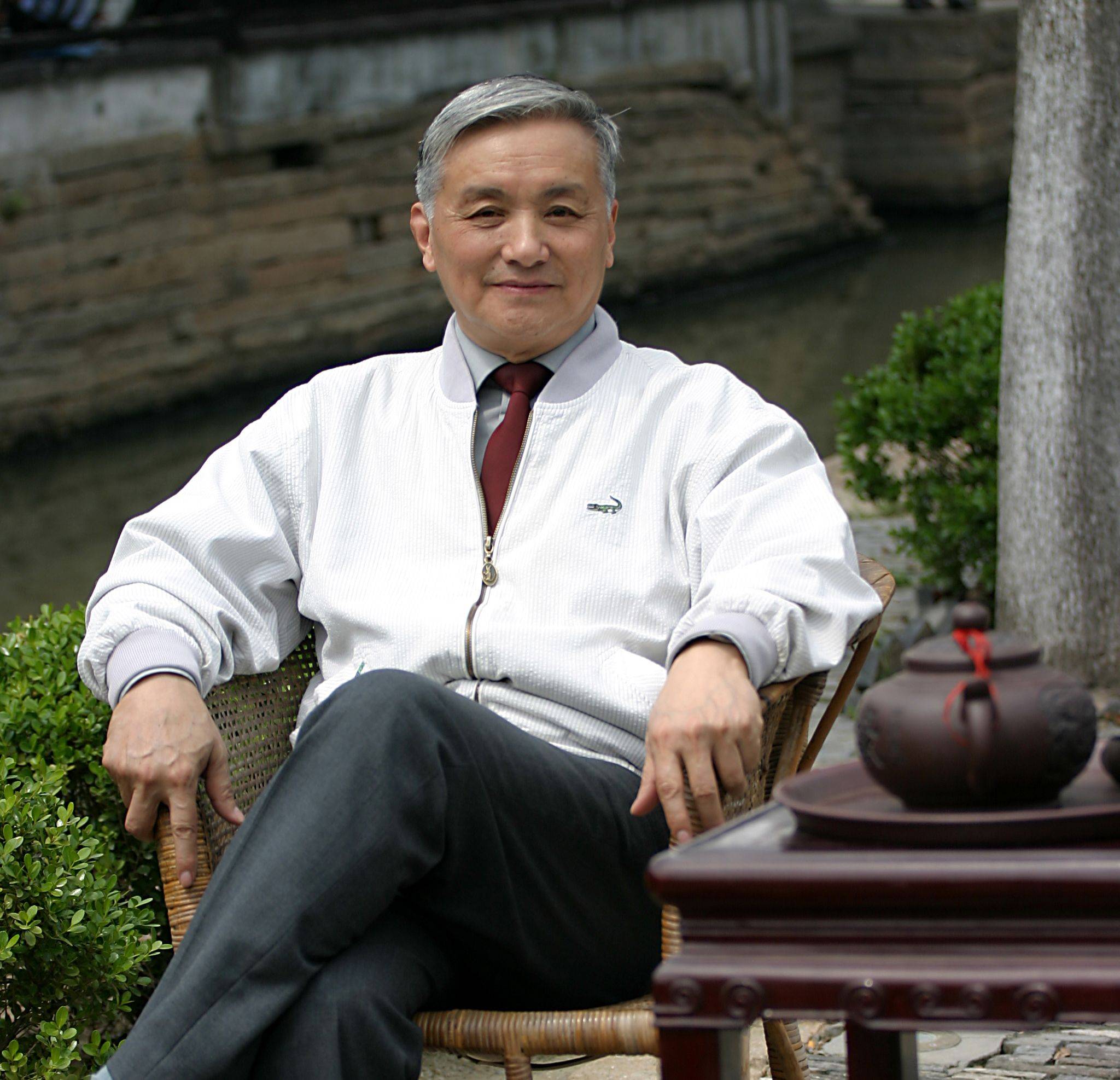 阮仪三:要有所选择,未来纸质书会呈现精品化的趋势
嘉宾介绍