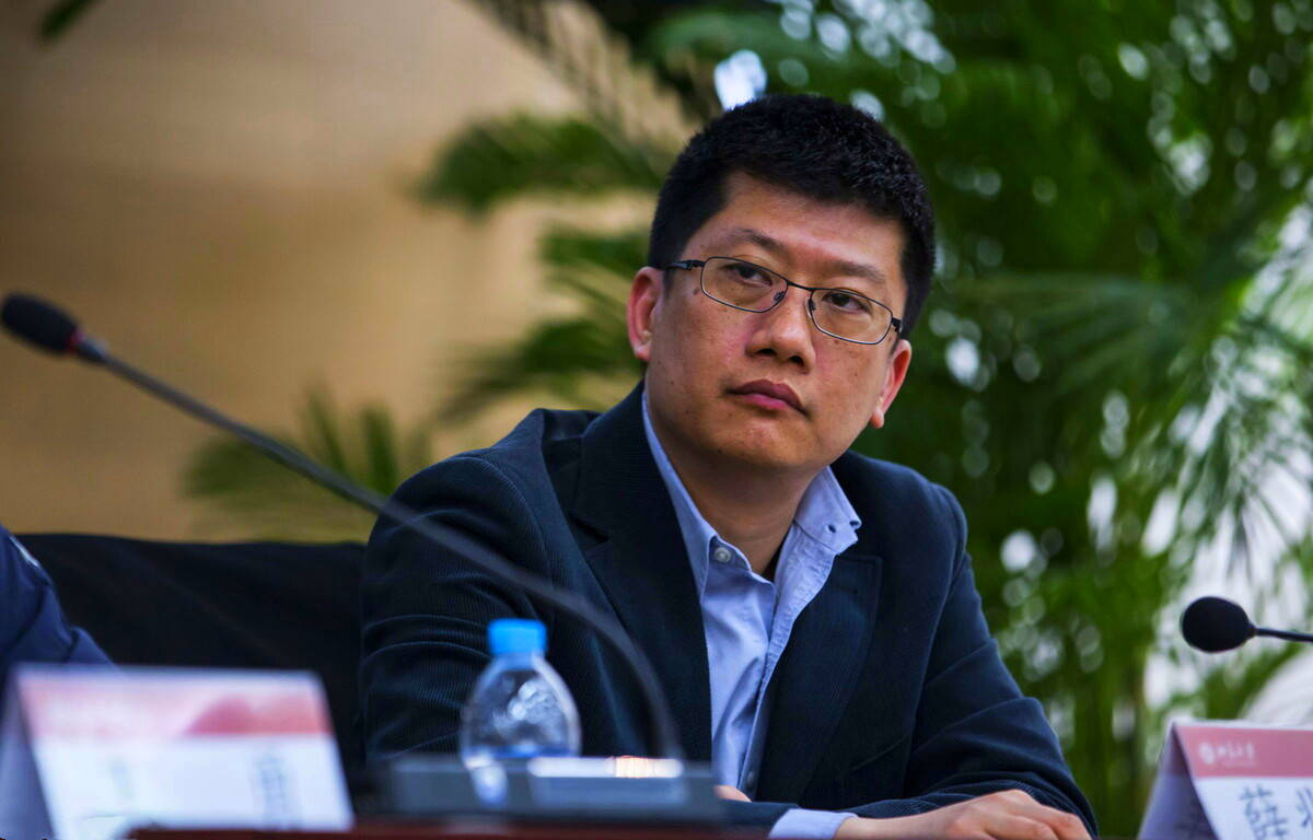 怎样才能当上大学教授 9b4a95b7eb2b4307943c158fd69cd04f.jpeg