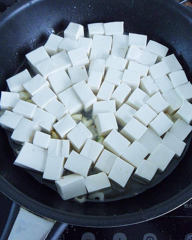 豆腐配什么菜给宝宝吃好 b1e08bac5e8b42af822f7e2157b81dc9.jpeg