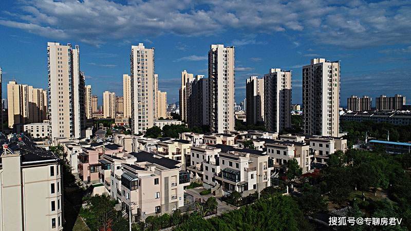 城镇人均建筑面积_人均住房建筑面积指(3)