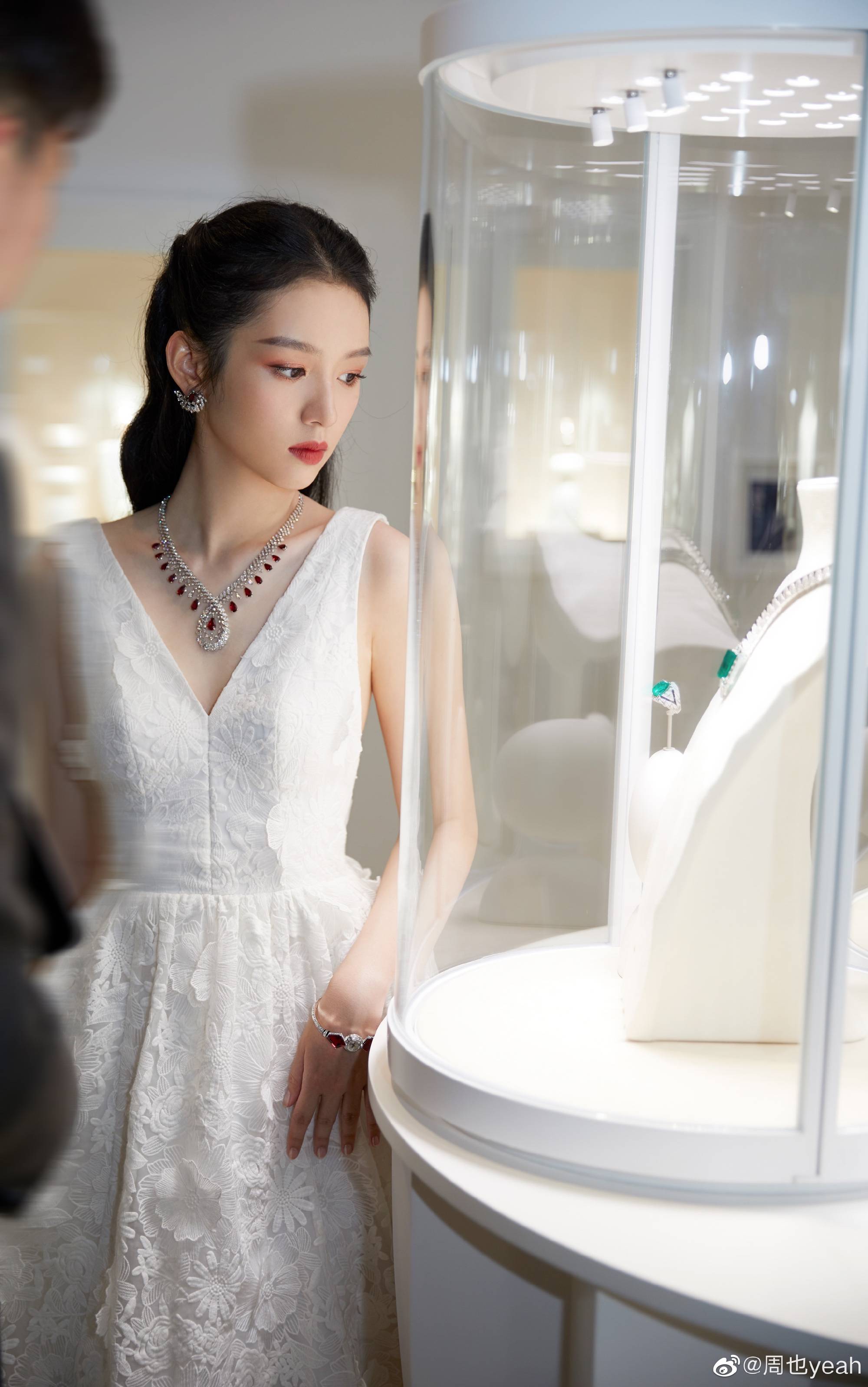 周也身材写真 5e9e840bb41f467fa4b6e7a87149ecf2.jpeg