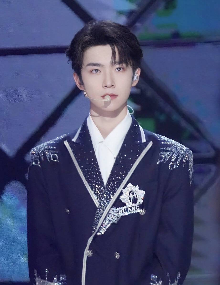 《创4》成团出道,因外国人比中国人多被嘲,观众怒怼他们实力强