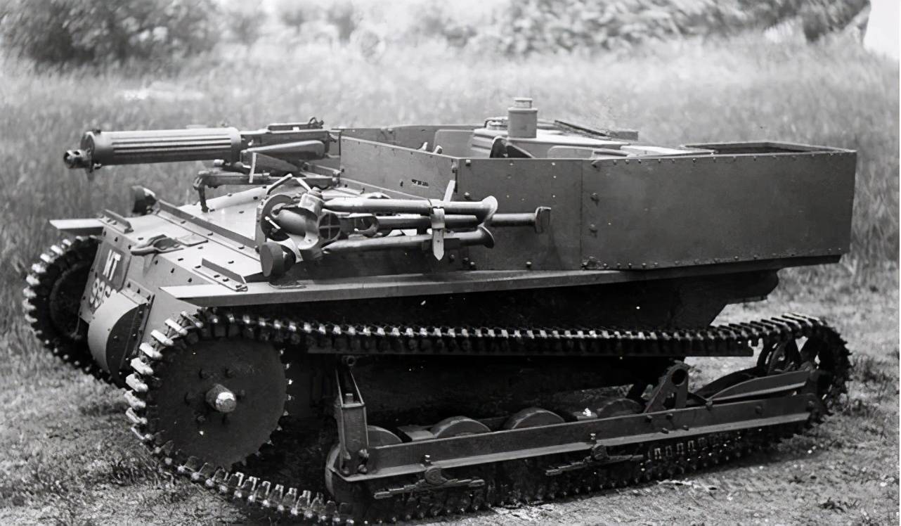 二战小精灵,微型坦克大行其道,意大利奇葩的cv33超轻型坦克_装甲