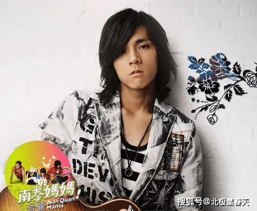 从清瘦歌手到硬汉型男前南拳妈妈成员张杰的励志人生