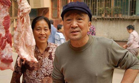 他是国家一级演员 曾因耿直被13家公司封杀 如今71岁过成这样 李保田 他是国家一级演员 曾因耿直被13家公司封杀 如今71岁过成这样 李保田