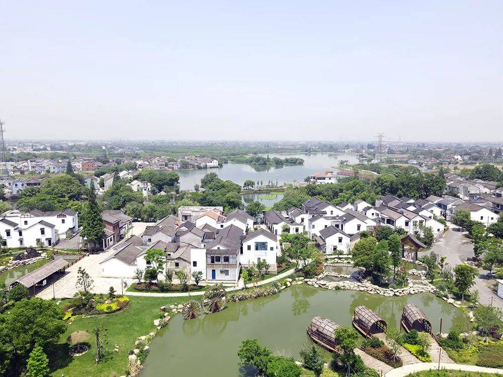 浙江湖州双林镇领导考察途远共享农庄加快南浔乡村振兴项目落地