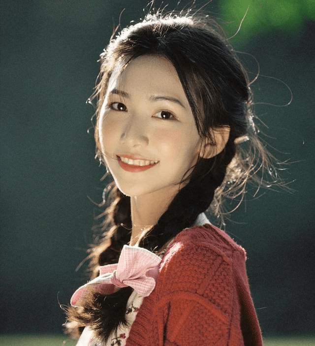 女生眼睛有这些特征属于标准的漫画星星眼中一个就很幸运