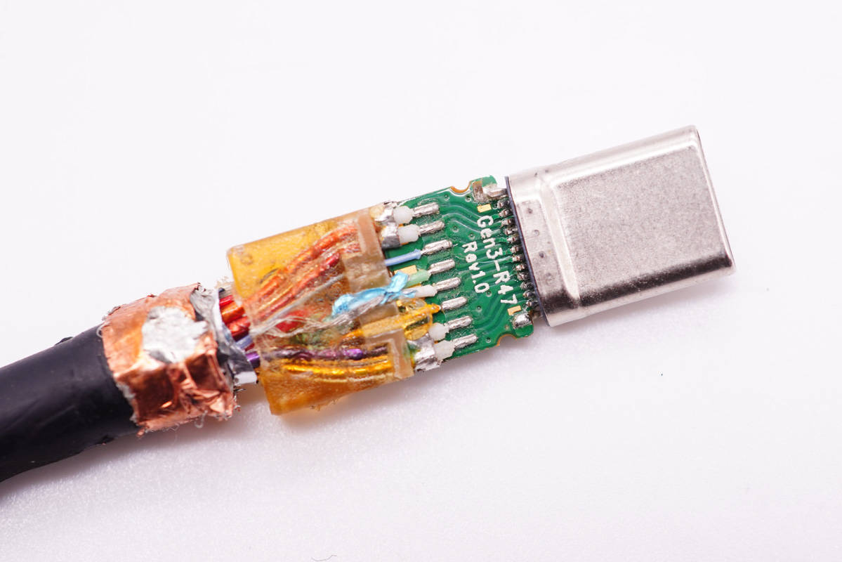 内置|讯光电子0.8米USB4数据线拆解，内置赛普拉斯控制器
