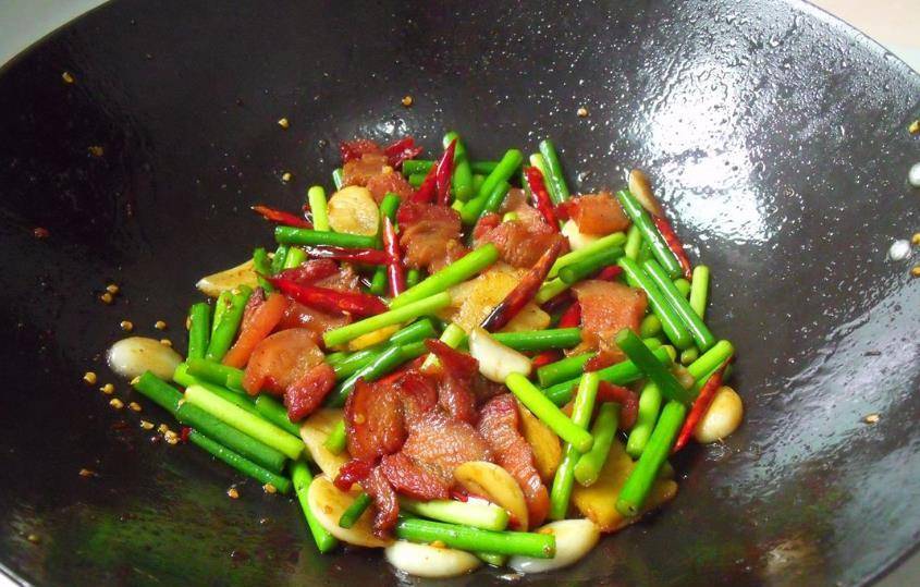 怎样腌制大蒜苗好吃 e1ea8203d4af4edd969e1742e3127636.jpeg