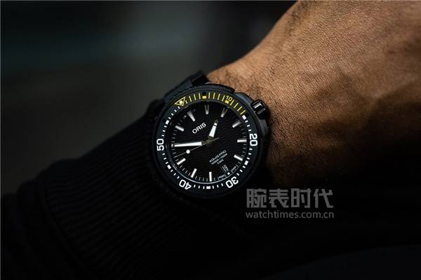 深度点评：豪利时AquisPro 400自主机芯日历腕表