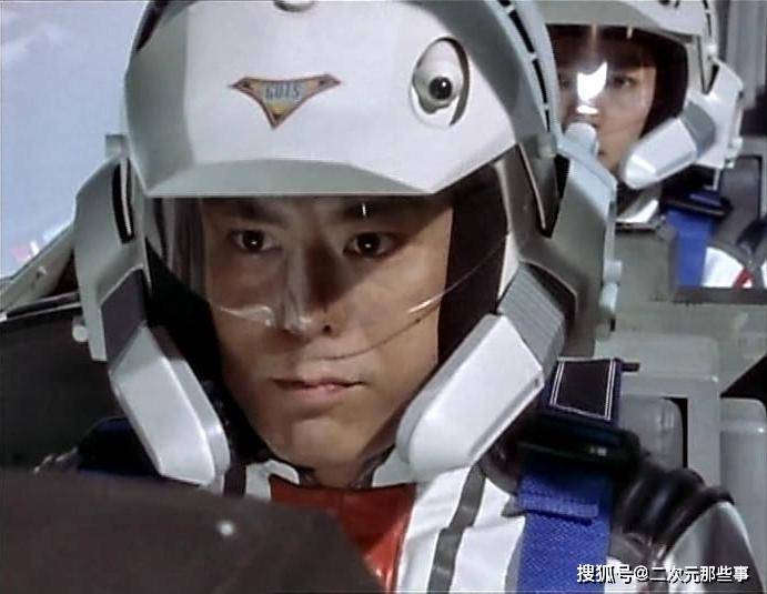 原创迪迦奥特曼:新城队员最擅长的是"坠机"?其实他的能力被低估了