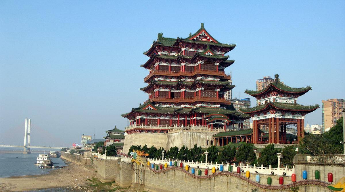 南昌一个国家aaaaa级旅游景区素享西江第一楼美誉