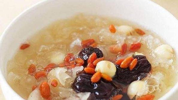 煮银耳汤用什么锅煮是最好 ef9260cccdaa401384e2fb9747b0eef5.jpeg