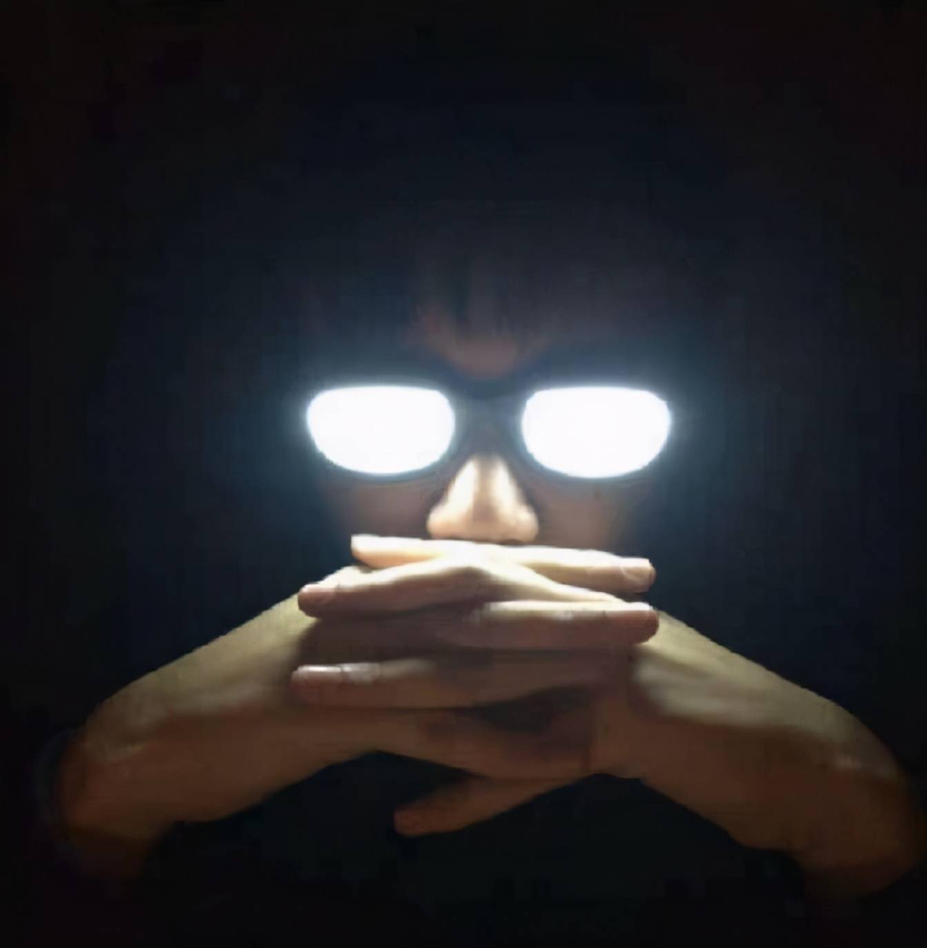 图片[3]-日本网友发明漫展“黑科技”，一个眼镜就能COS柯南，已经卖断货-魔性次元