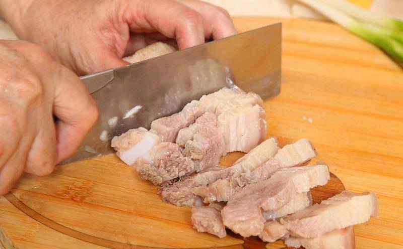 把肉切厚厚的薄片 150b3436e38744c5be47fdf0b56d3abe.jpeg
