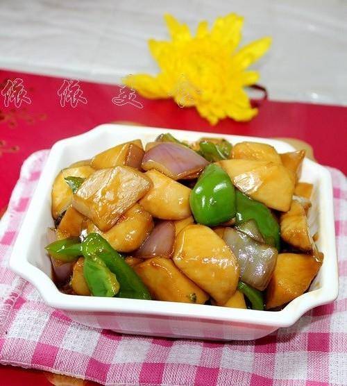 怎样才能做出好吃的土豆菜 96b4fdd182a847b68976cc3290a44737.jpeg