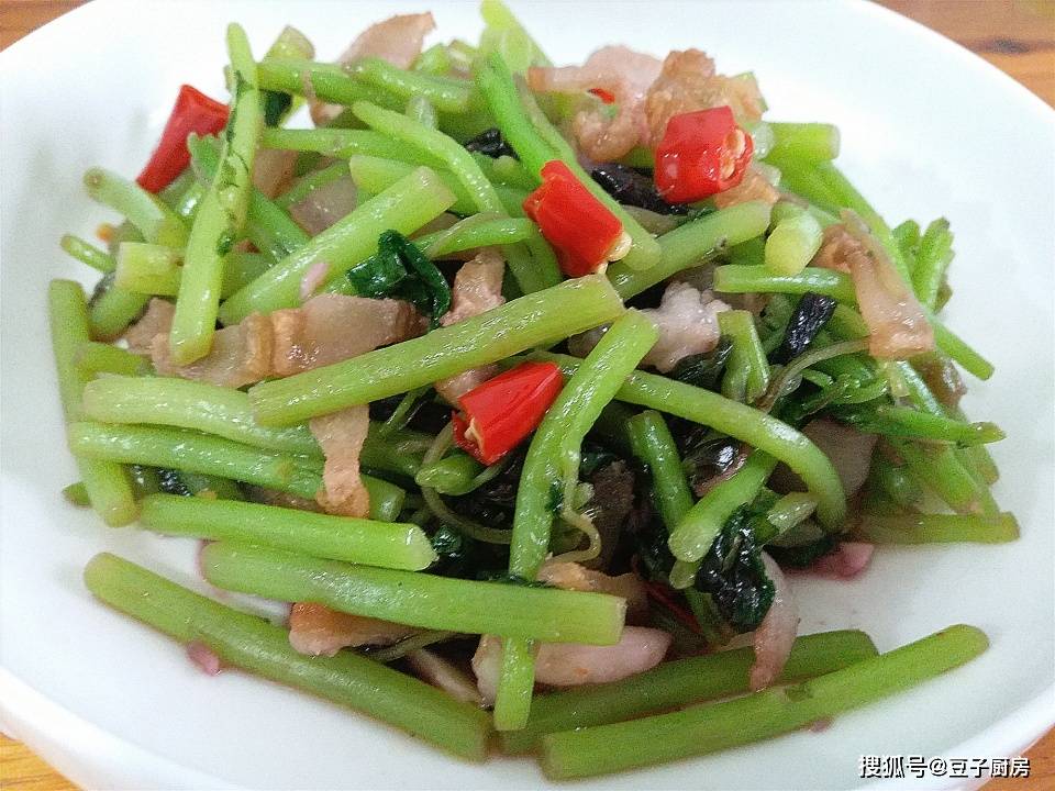 炒什么菜放小米辣 d1fa5689480a45cbb3620be0c465d5c7.jpeg