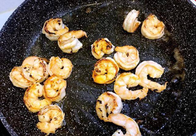 购买虾仁如何挑选 585724b4878a457c973c1652b131822b.jpeg