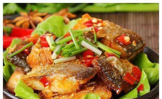 美食推荐:番茄焖排骨,白斩鸡,黄焖鸭,香辣鱼块的做法