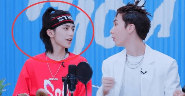 最了解虞书欣的学弟,不是彦希而是他,一个小动作暴露私下关系_陈俊豪