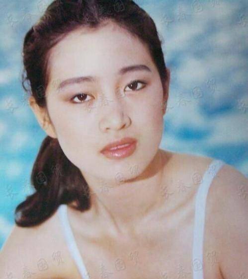 巩俐30年前泳装照曝光,那时的美各有千秋,现在的美千篇一律-搜狐