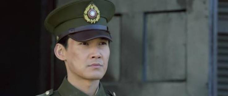 讲述了一段在解放战争中国民党的高管之间明争暗斗的电视剧,展现了对