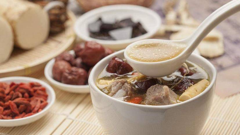 排骨汤怎么炖好喝又营养孩子喝 d81d20ed535549b9b61dd51b9b686c59.jpeg