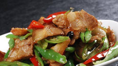 怎么炒青椒毛豆 e313ec3ed2064b239b890071130b47e8.jpeg