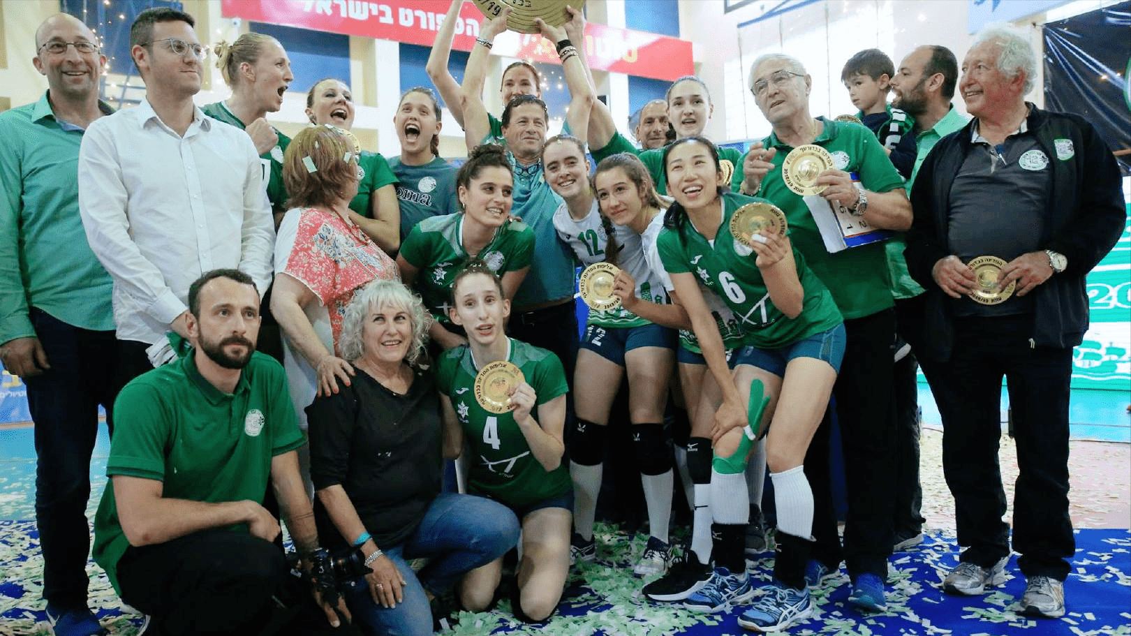 生涯的谢幕战,退役之后接受了以色列排协邀请执教以色列女排国家队