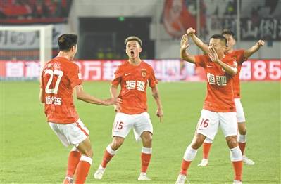 国足提前征召广州队将失去7-8名主力 穆里奇首次反戈旧主_比赛