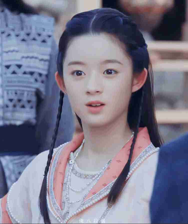 楚乔传中的小楚乔黄杨钿甜签约杨幂旗下越来越像赵丽颖