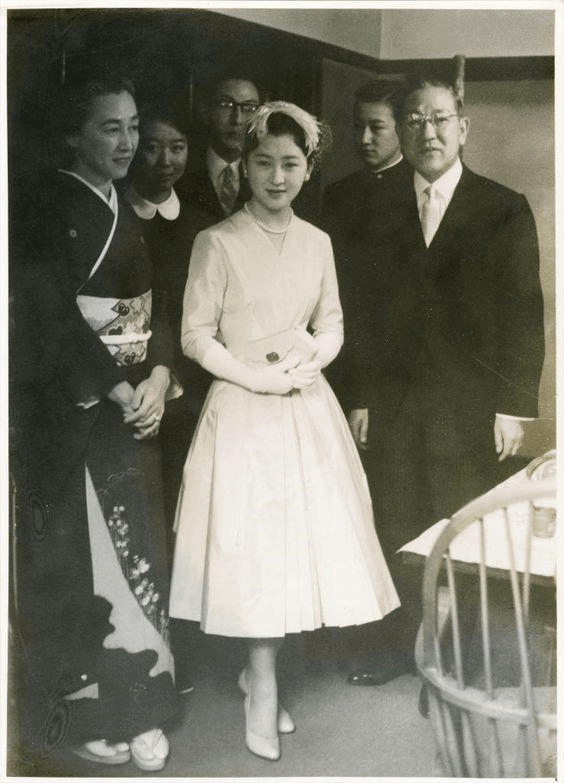 什么是良子 e7ef0090575b45eab6b325afc33adbbd.png