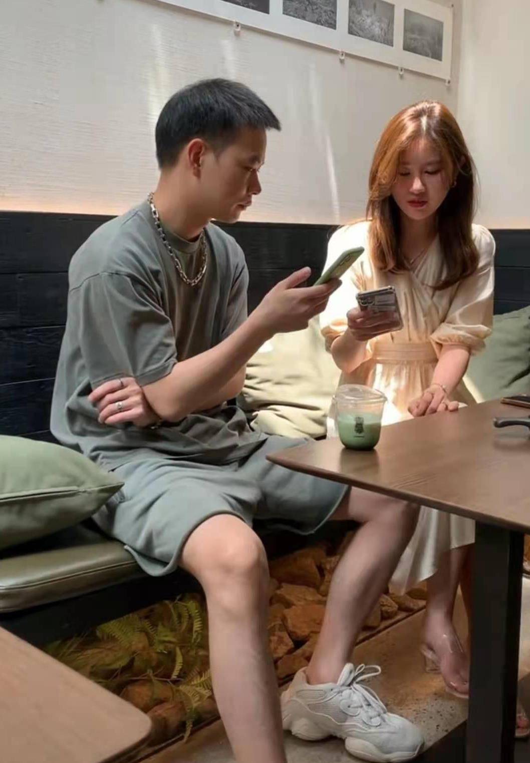 前男友也将当初项思醒用于带货的社交网站更换了公司