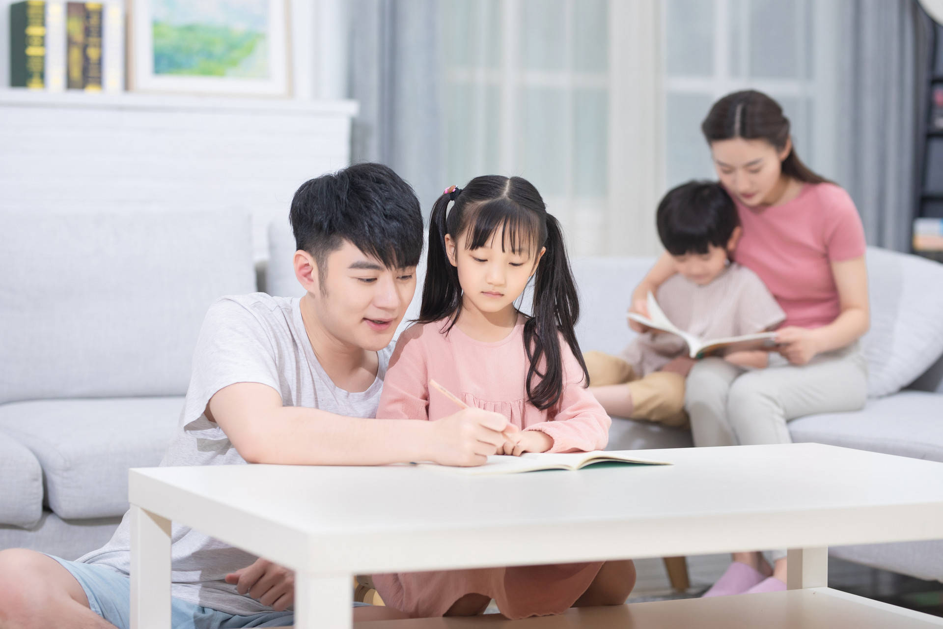 什么样的家庭才能养出这样的儿子 b70421b931b64e04b8b0672f8155f527.jpeg