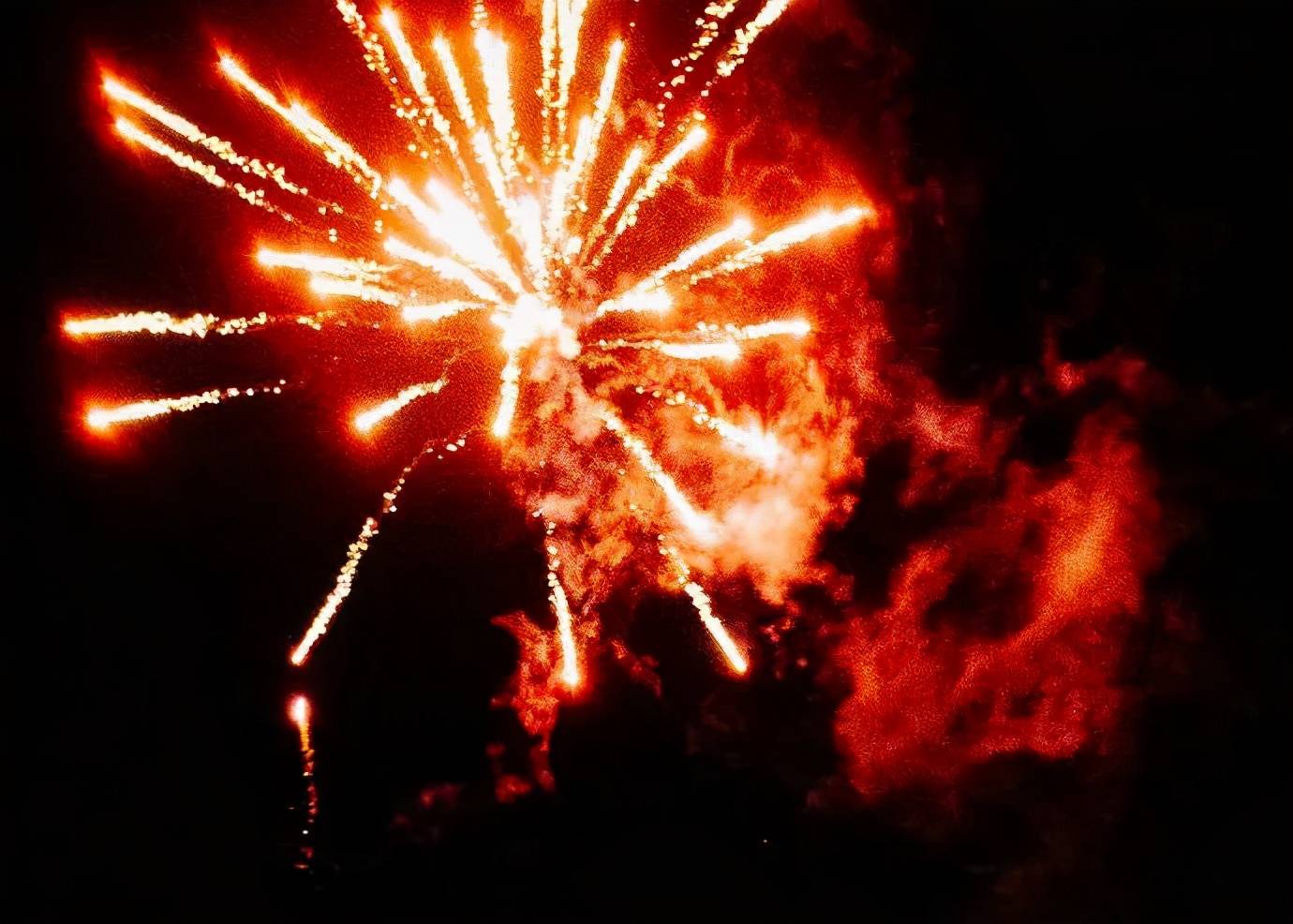 你的婚礼粉丝的庆典观众的坟墓