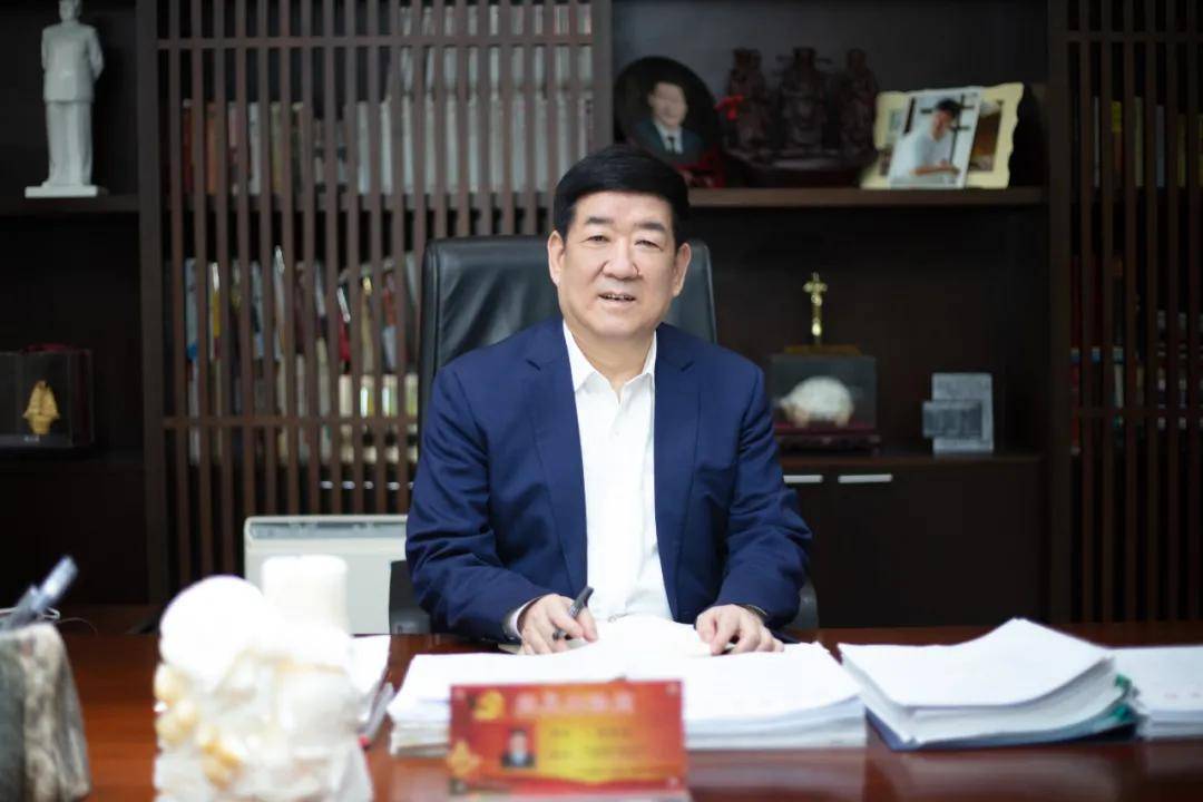 李黑记荣获"全球秦商杰出领军人物"奖