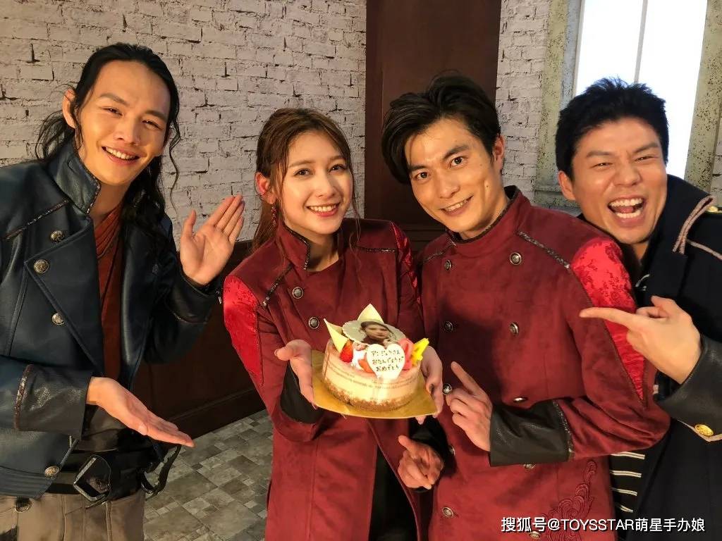 假面骑士圣刃 露娜现身 尤里最光剑临时退场 巴赫特 假面骑士圣刃 露娜现身 尤里最光剑临时退场 巴赫特