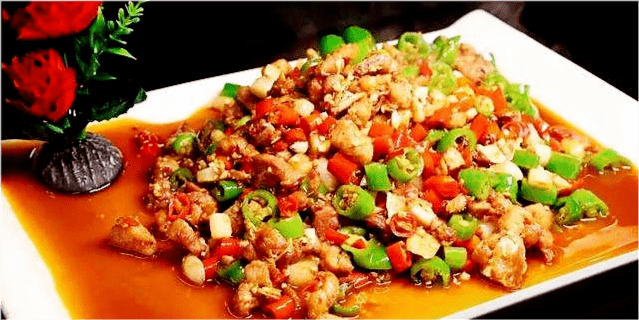 四川鲜锅仔姜兔怎么做才好吃?大厨教你地道做法,麻辣鲜香兔肉嫩