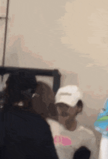 eb0bb8a9693948be8c1953dcf580f35f.gif