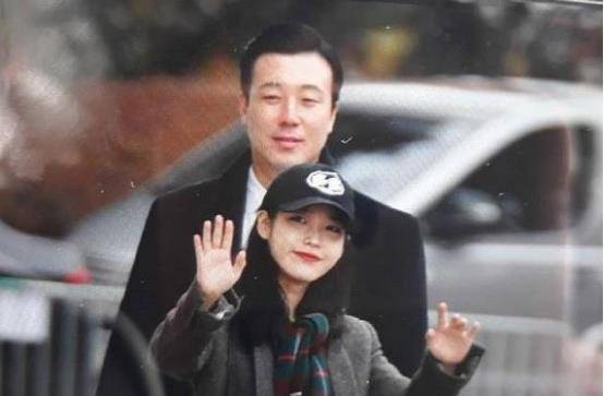 原创现实版保镖情缘李知恩和她的保镖大叔朴根宇